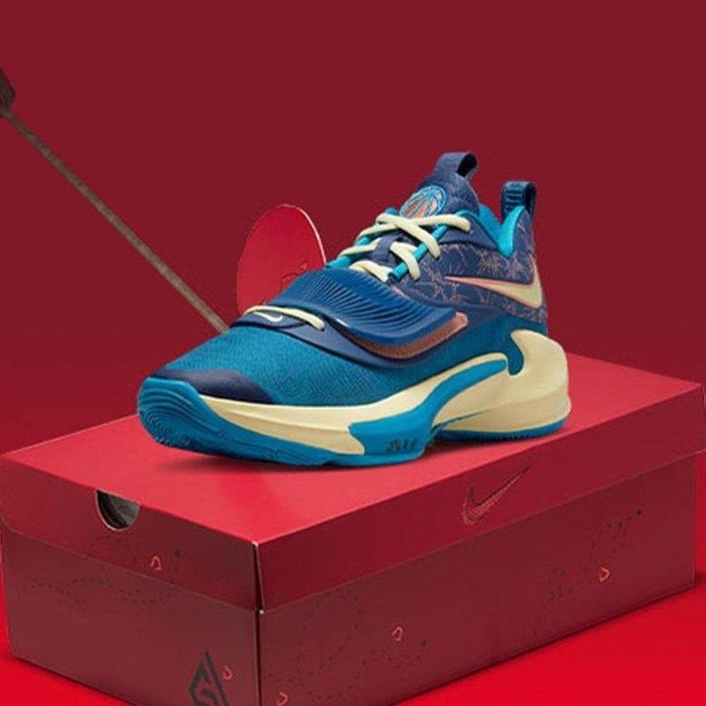 Nike Zoom Freak 3 "Valentine's Day" - 2022